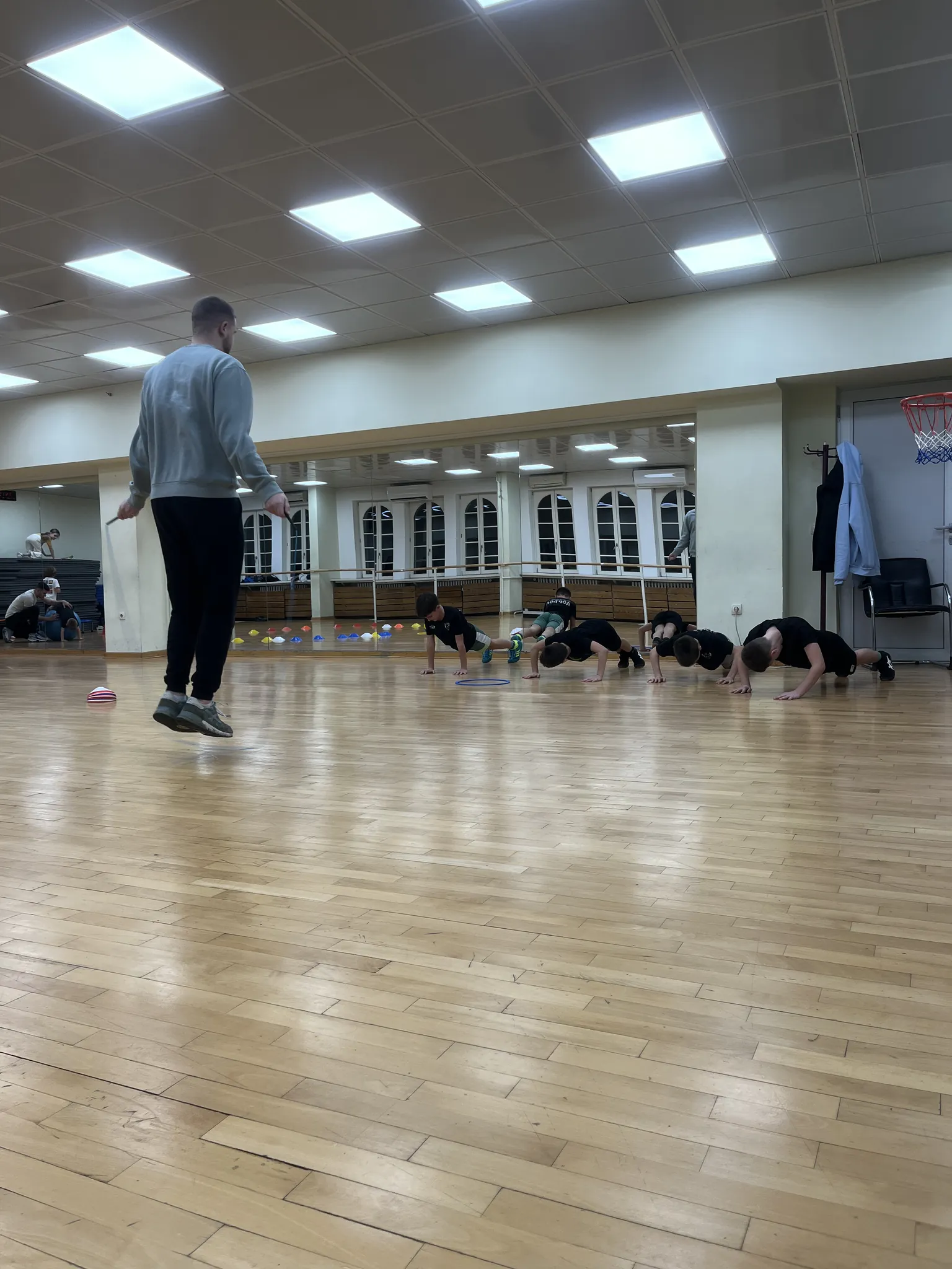 Školica bazičnog sporta Nacional - deca na treningu